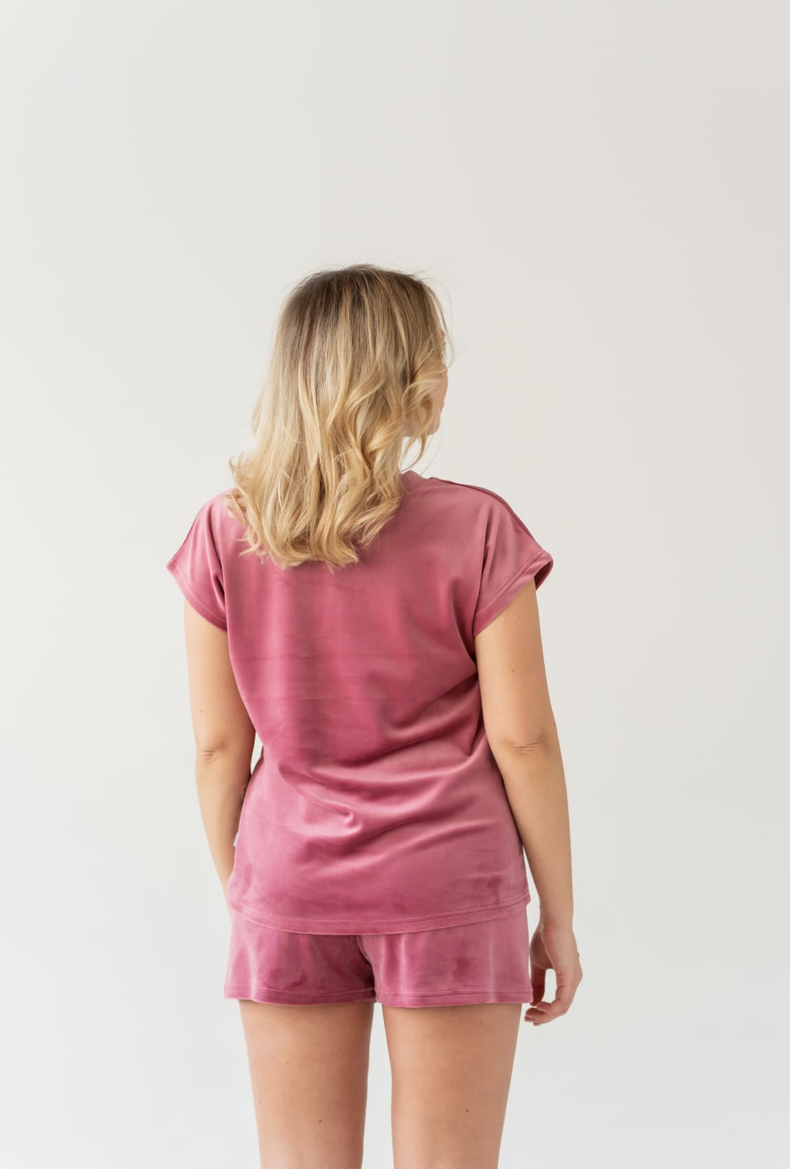 Розовая велюровая пижама обри с шортами —  469817. Maritel. Изображенние 2