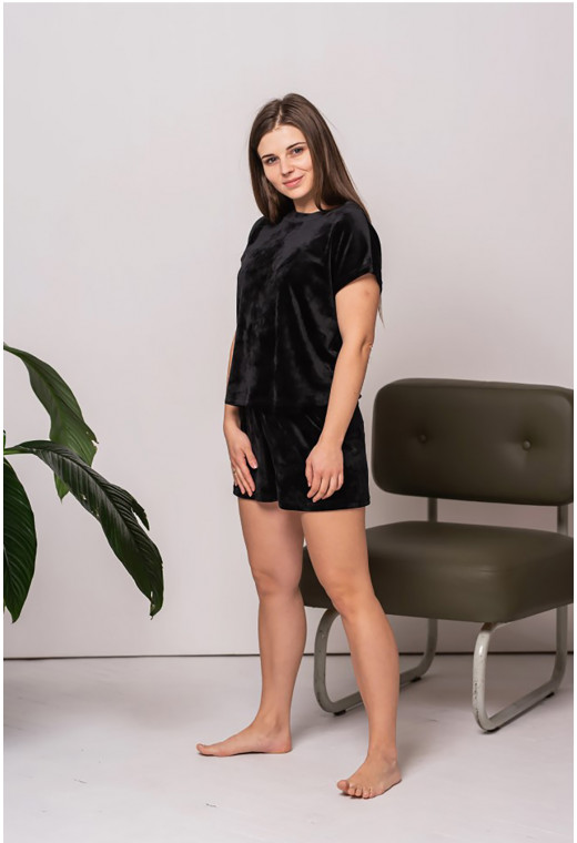Черная велюровая пижама обри с шортами — 664393. Maritel. Изображенние 2 Черная велюровая пижама обри с шортами — 664393. Maritel. Изображенние 2