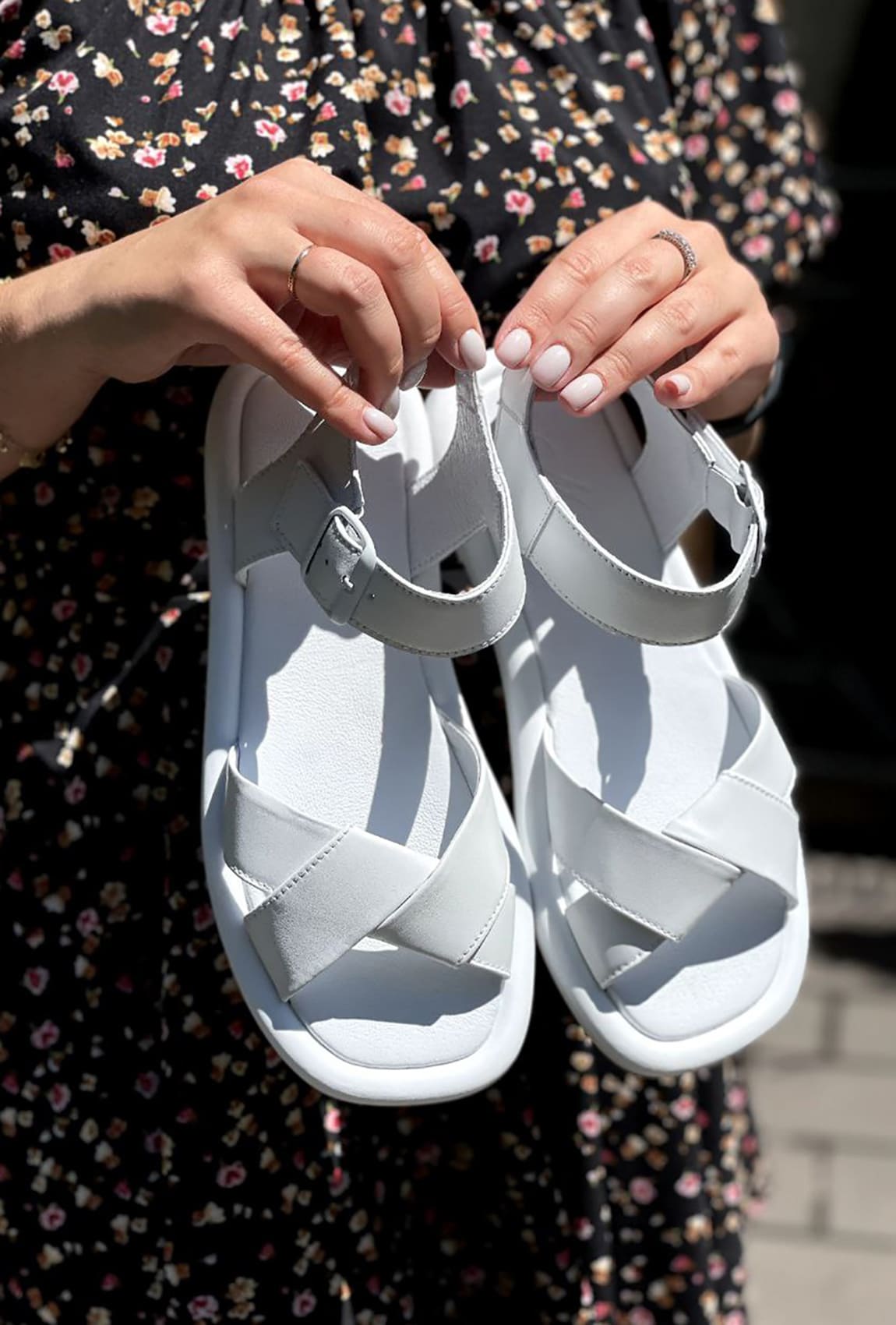 Белые кожаные босоножки с плетением — 982124. Maritel Белые кожаные босоножки с плетением — 982124. Maritel