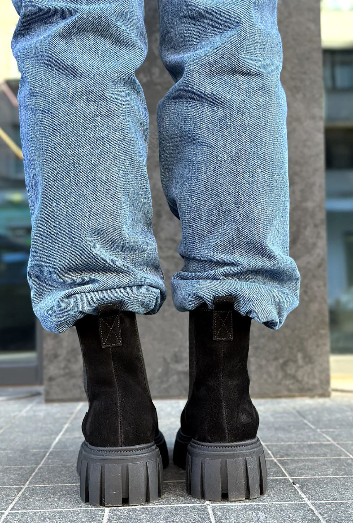 Черные зимние замшевые короткие челси —  297245. Maritel. Изображенние 1