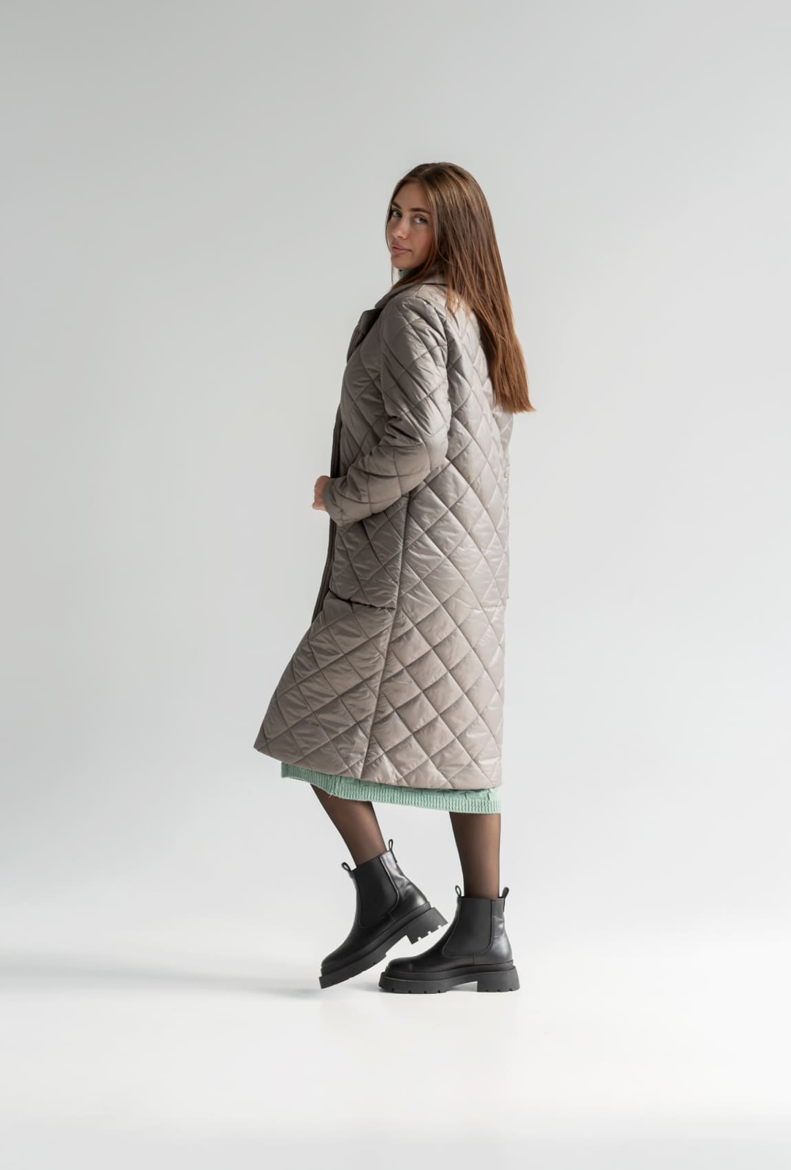 Пальто плащівка в ромб хакі —  609428. Maritel. Зображення 2