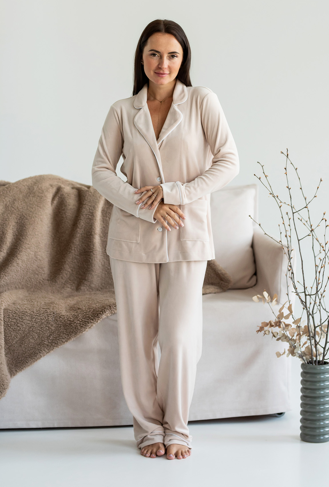 Бежевый костюм кант на пуговицах — 190019. Maritel Бежевый костюм кант на пуговицах — 190019. Maritel