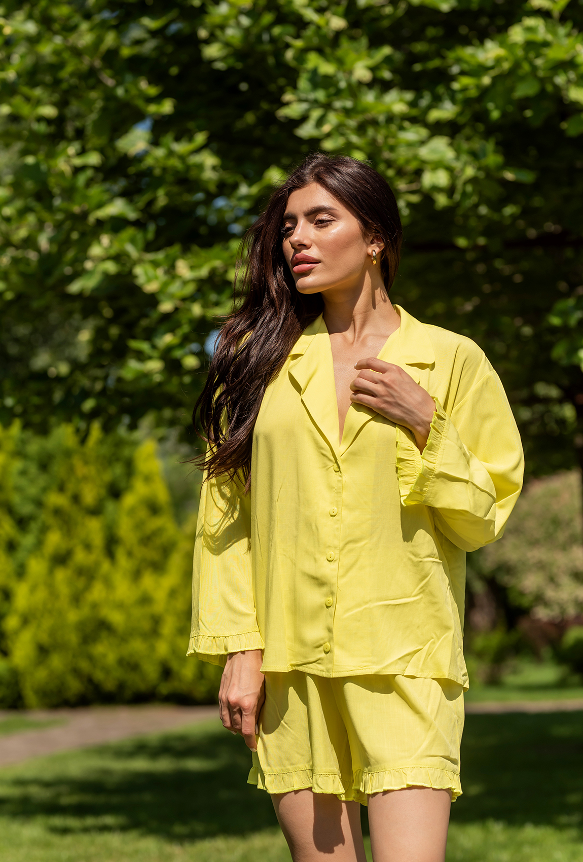 Жовтий костюм льон —  384361. Maritel Жовтий костюм льон —  384361. Maritel