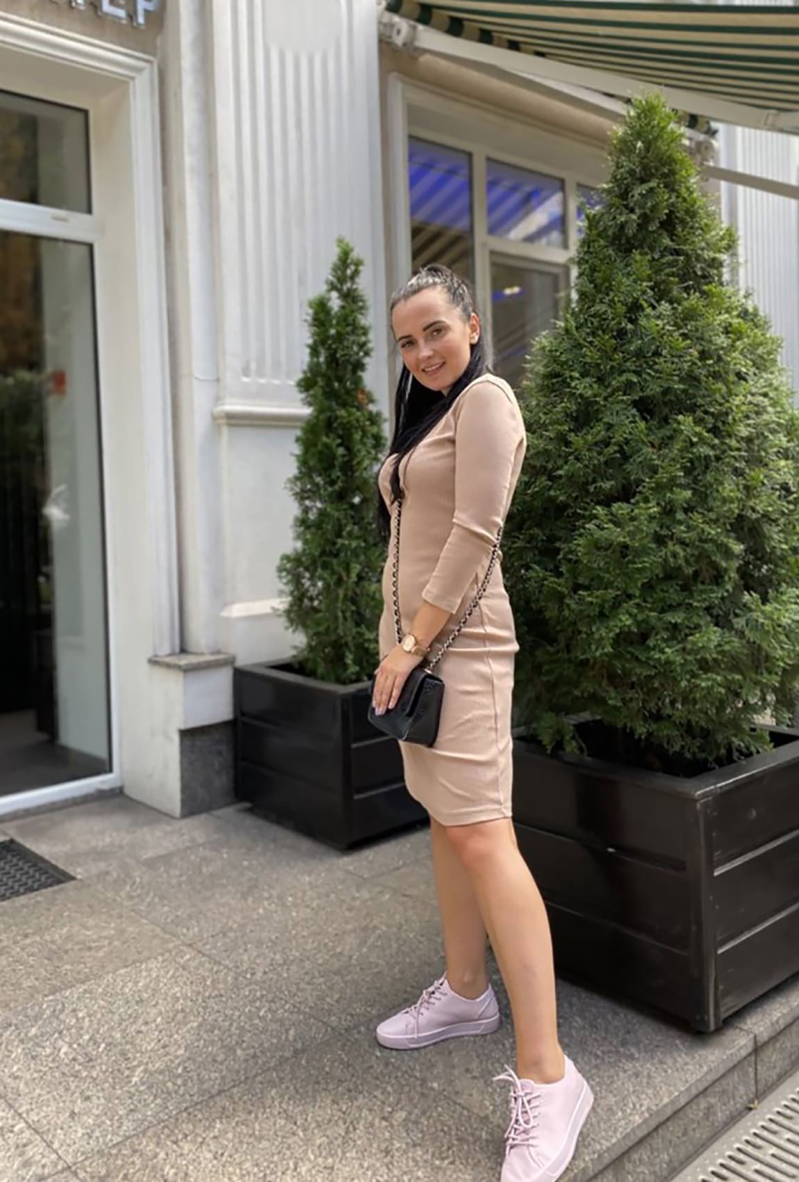 Бежевое платье в рубчик чулок —  403741. Maritel. Изображенние 1