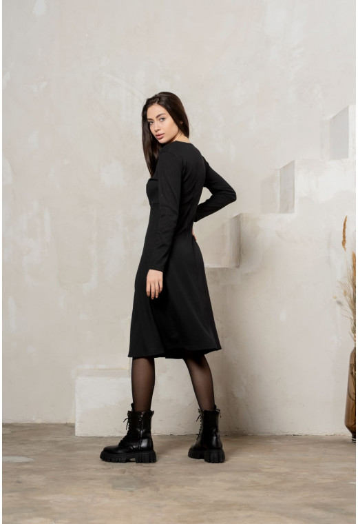 Черное платье на пуговицах — 135614. Maritel. Изображенние 1 Черное платье на пуговицах — 135614. Maritel. Изображенние 1