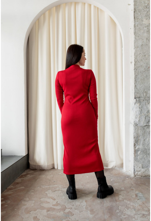 Червона сукня рубчик з розрізом — 816015. Maritel. Зображення 1 Червона сукня рубчик з розрізом — 816015. Maritel. Зображення 1