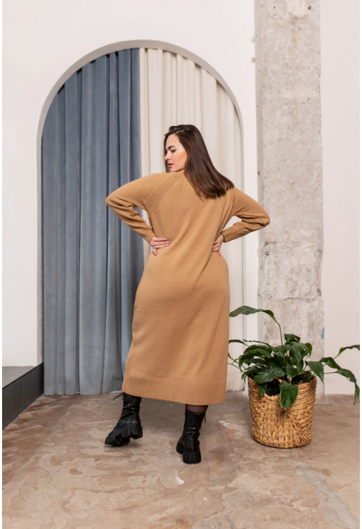 Темно бежева в'язана сукня — 235101. Maritel. Зображення 1 Темно бежева в'язана сукня — 235101. Maritel. Зображення 1