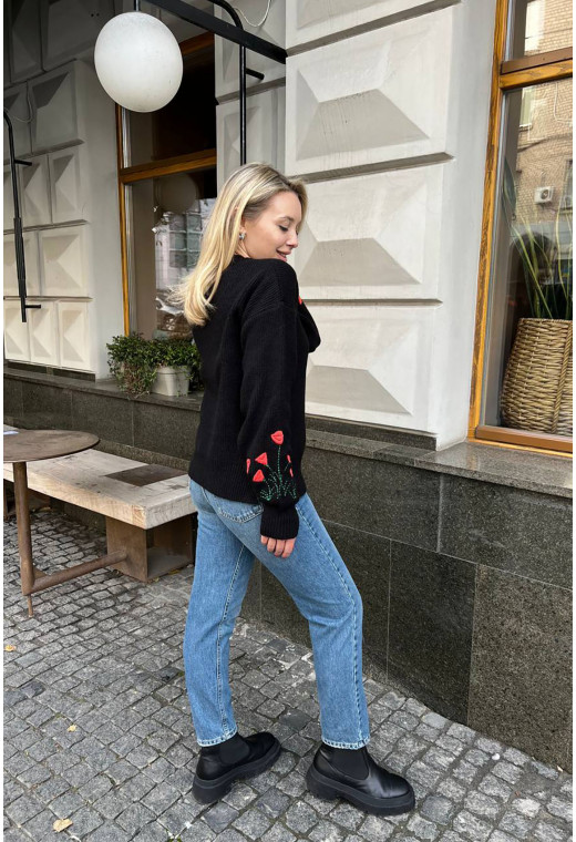 Чорний пуловер з маками — 407516. Maritel. Зображення 2 Чорний пуловер з маками — 407516. Maritel. Зображення 2