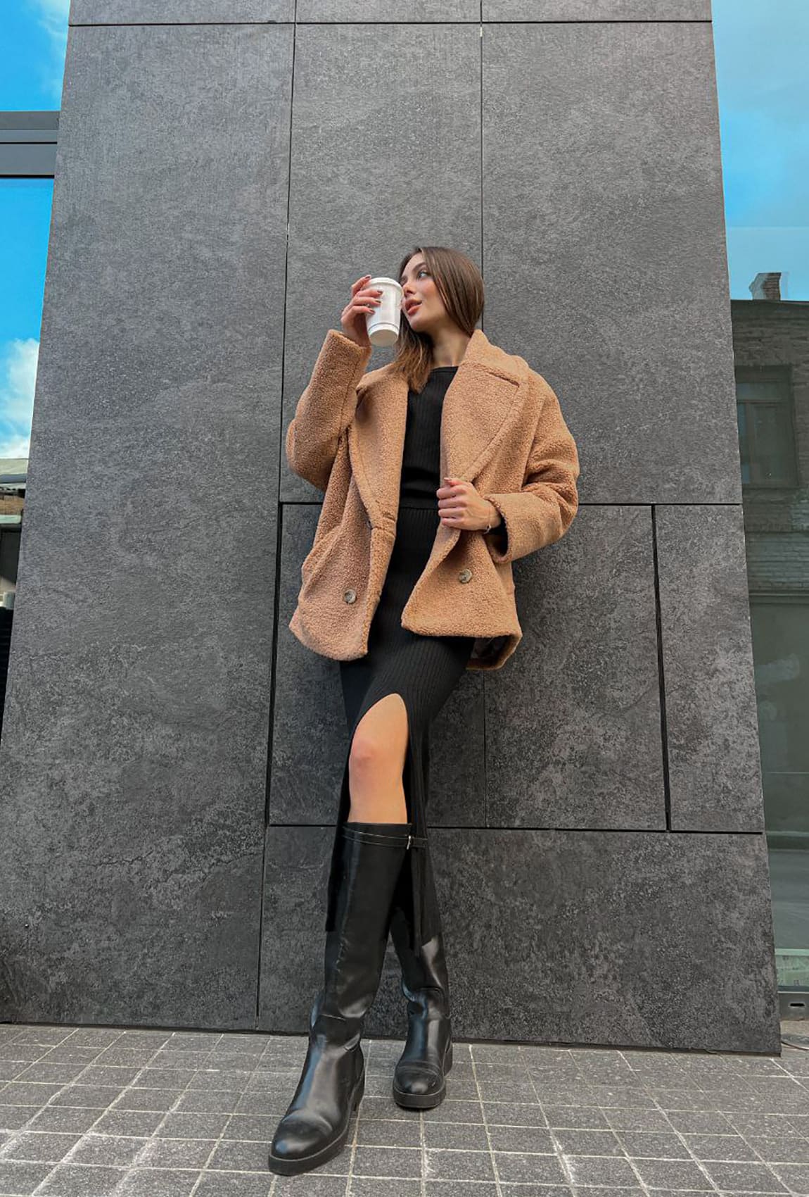 Коротка коричнева шуба з овчини — 619137. Maritel. Зображення 1 Коротка коричнева шуба з овчини — 619137. Maritel. Зображення 1