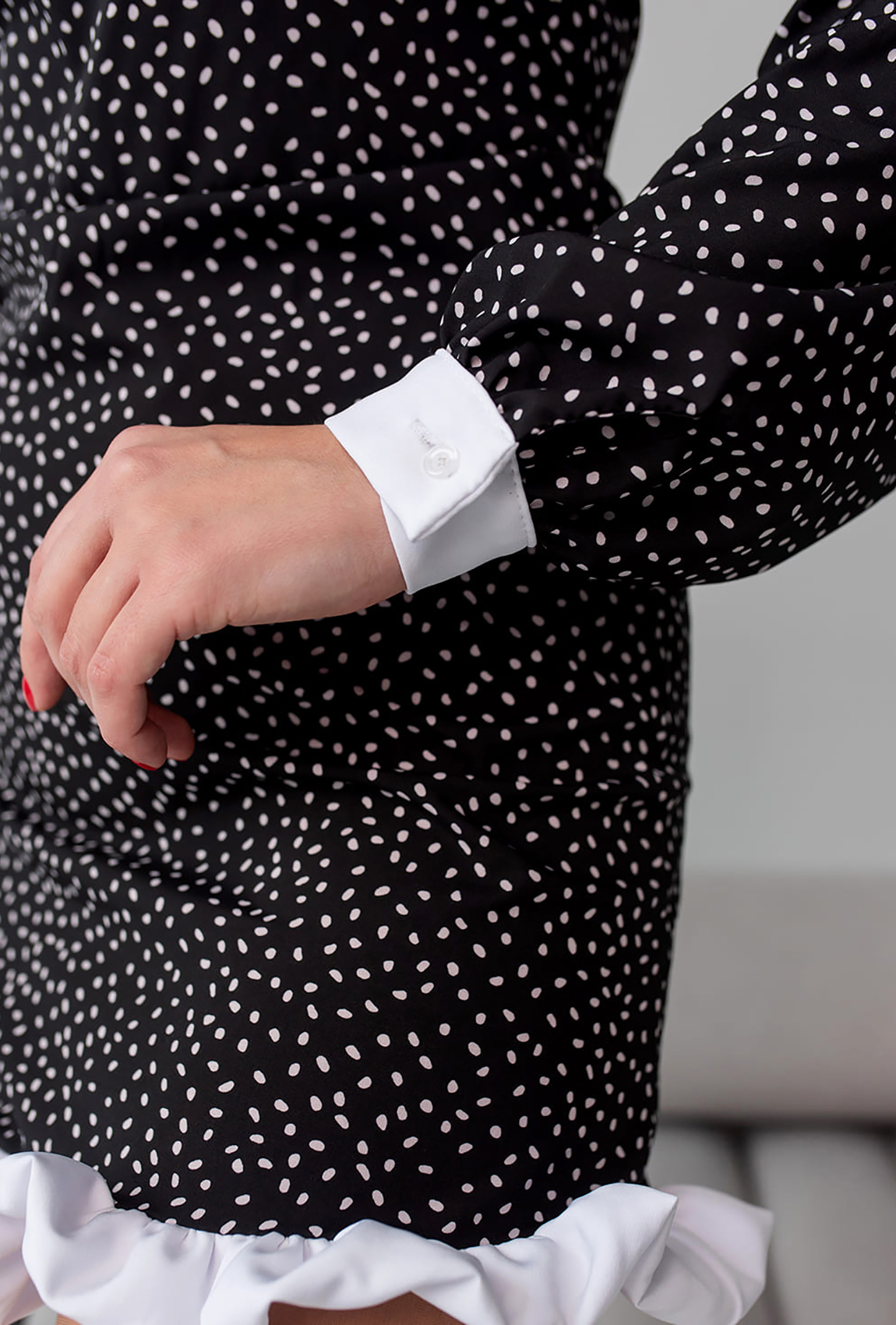 Черное платье софт в белую точку —  641693. Maritel. Изображенние 3