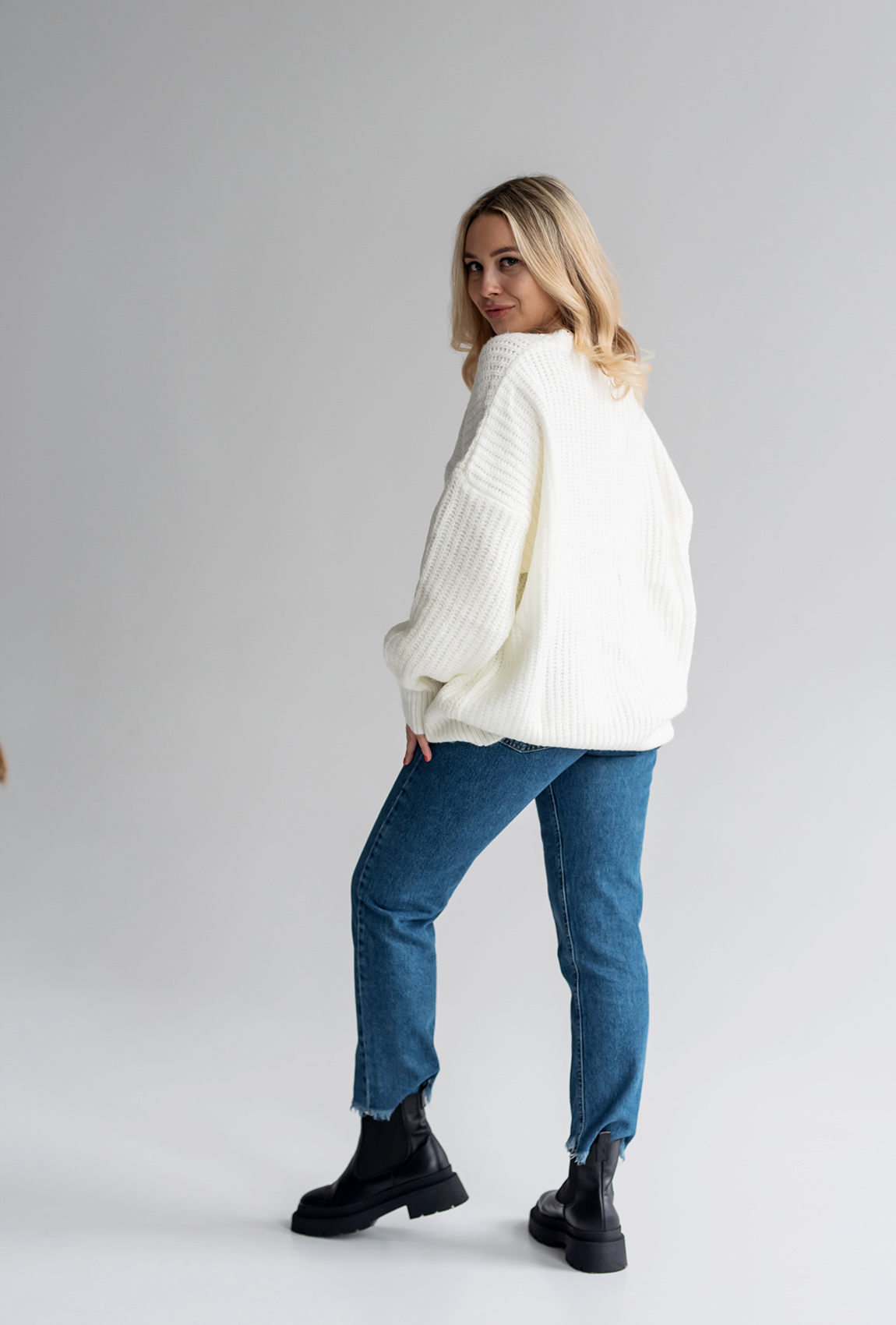 Молочний светр ангора — 189475. Maritel. Зображення 1 Молочний светр ангора — 189475. Maritel. Зображення 1