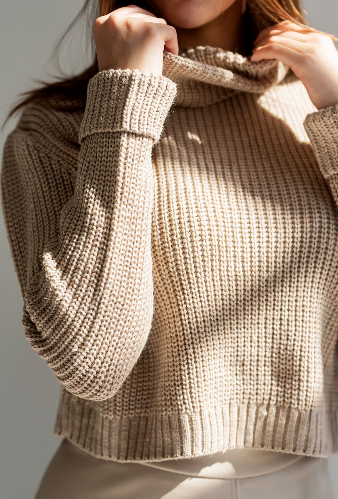 Светр вкорочений з хомутом Мокко —  170306. Maritel. Зображення 2 Светр вкорочений з хомутом Мокко —  170306. Maritel. Зображення 2