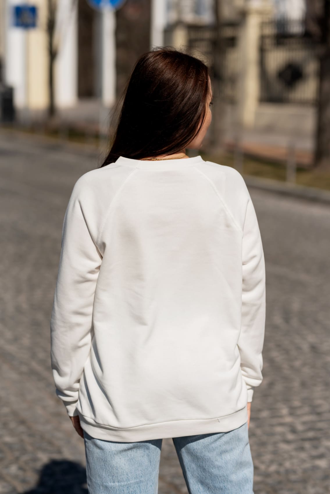 Білий світшот з прапором України —  155393. Maritel. Зображення 1