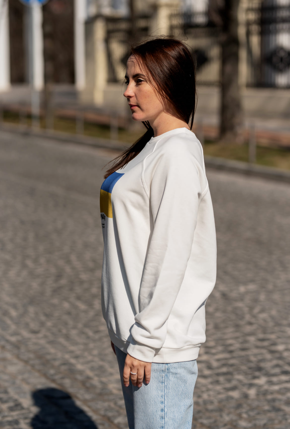 Білий світшот з прапором України —  155393. Maritel. Зображення 2