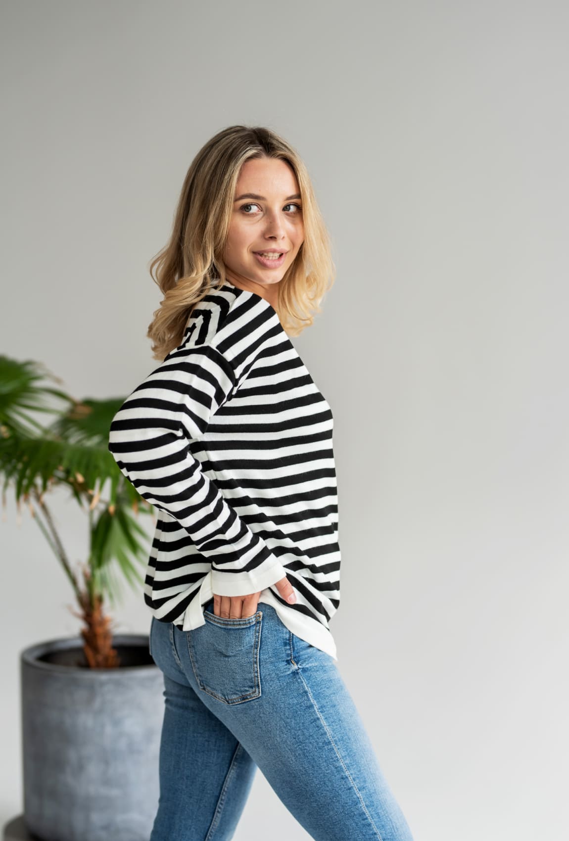 Чорна кофта тільник  —  499666. Maritel. Зображення 1