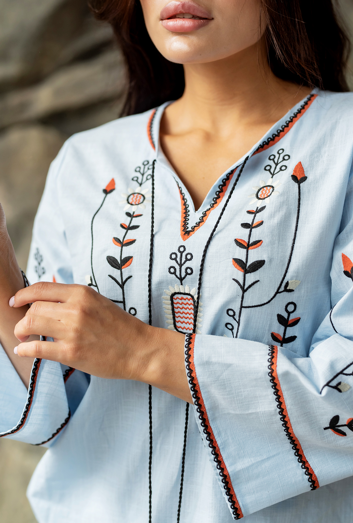 Голубая вышиванка с подсолнухом — 702023. Maritel. Изображенние 2 Голубая вышиванка с подсолнухом — 702023. Maritel. Изображенние 2