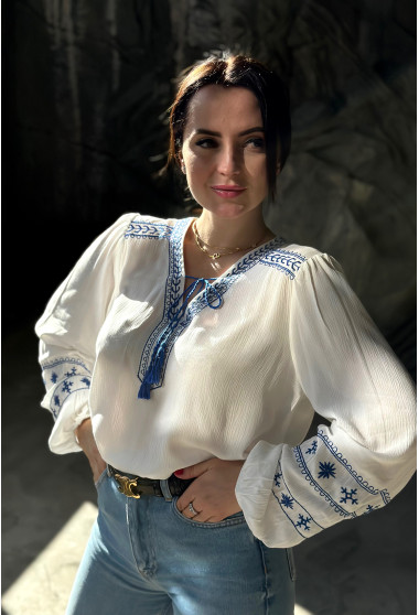 Вышиванка молочного цвета. Maritel. Изображенние 2