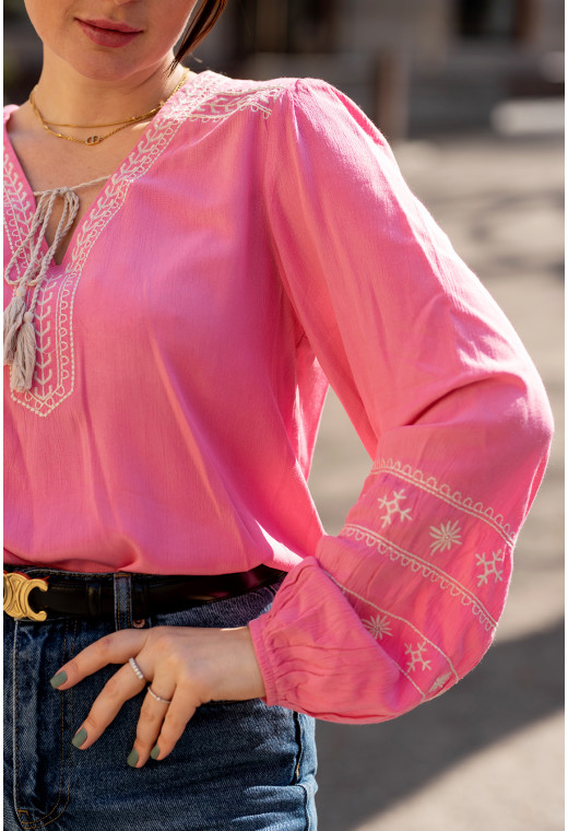 Розовая вышиванка — 473592. Maritel. Изображенние 1 Розовая вышиванка — 473592. Maritel. Изображенние 1