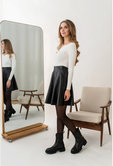 Черная кожаная юбка. Maritel. Изображенние 1 Черная кожаная юбка. Maritel. Изображенние 1