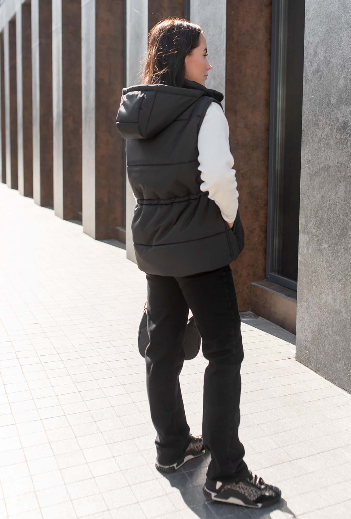 Черная жилетка —  442678. Maritel. Изображенние 3