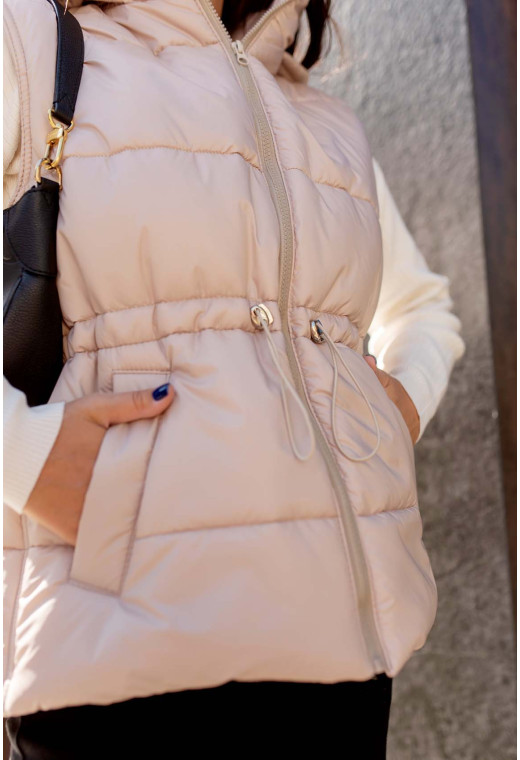 Бежевая жилетка — 894334. Maritel. Изображенние 3 Бежевая жилетка — 894334. Maritel. Изображенние 3