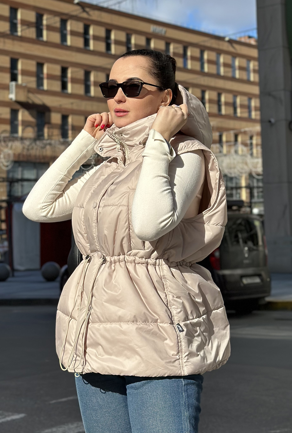 Бежевая жилетка полоска —  406238. Maritel. Изображенние 2