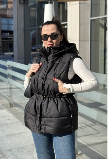 Черная жилетка в полоску. Maritel. Изображенние 3