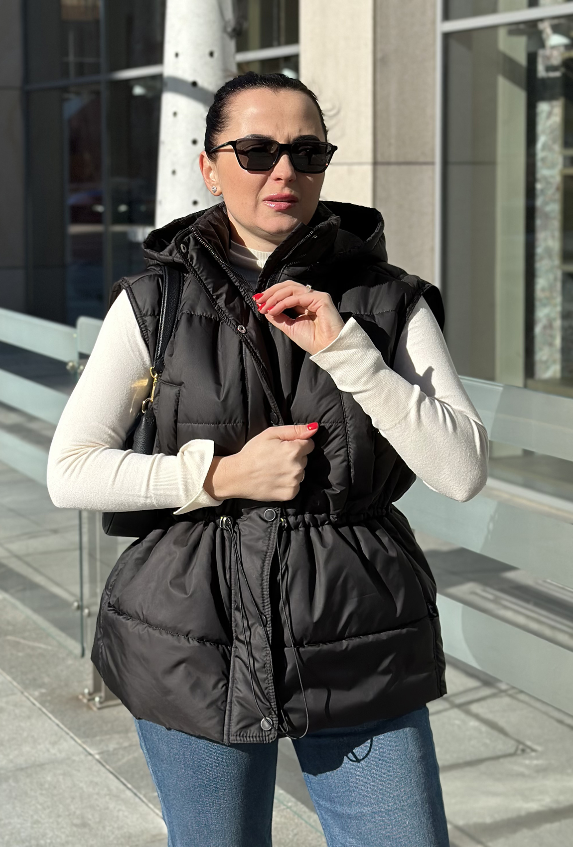 Черная жилетка в полоску —  869085. Maritel. Изображенние 3 Черная жилетка в полоску —  869085. Maritel. Изображенние 3