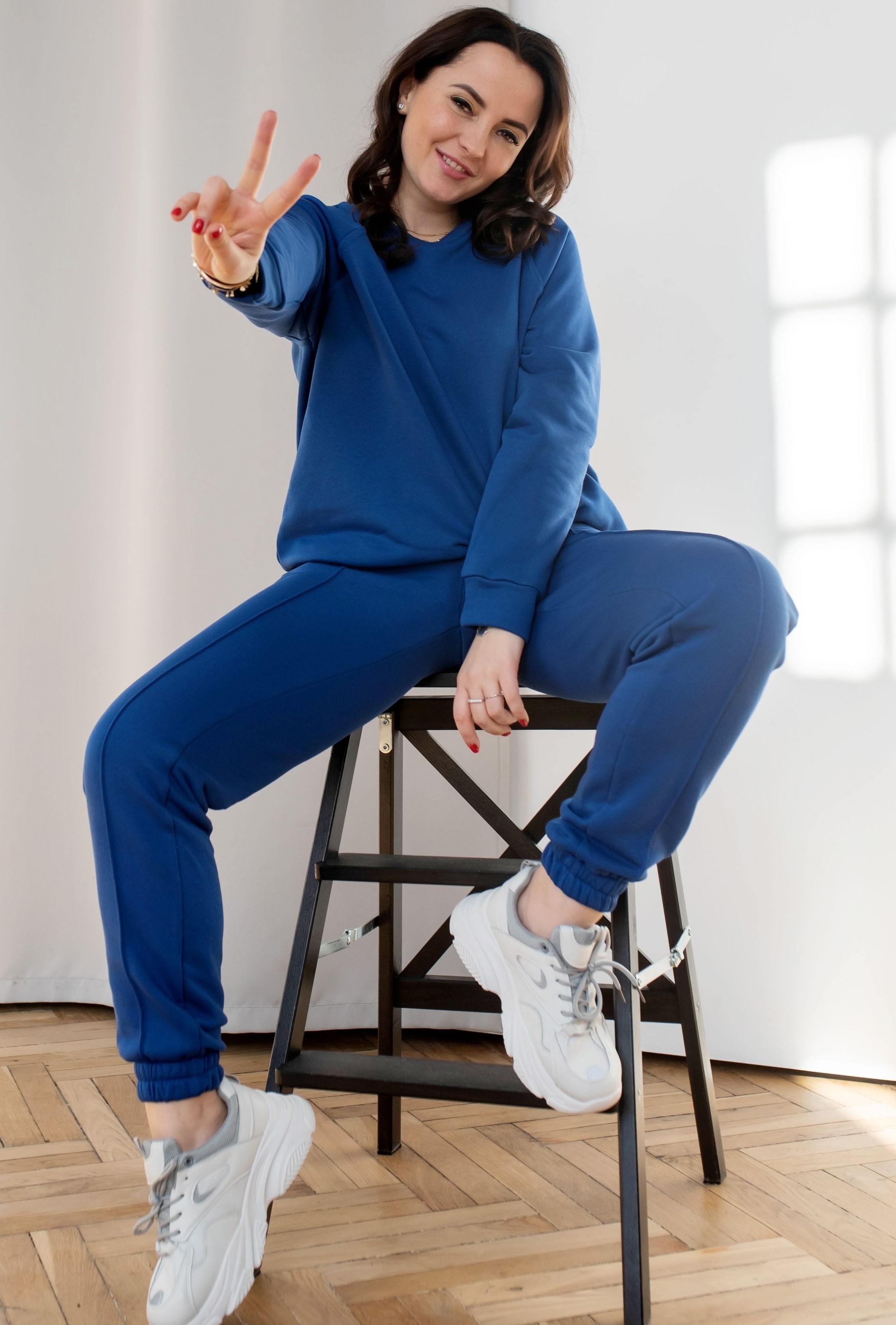 Спортивный костюм с отсрочкой электрик — 611159. Maritel. Изображенние 2 Спортивный костюм с отсрочкой электрик — 611159. Maritel. Изображенние 2