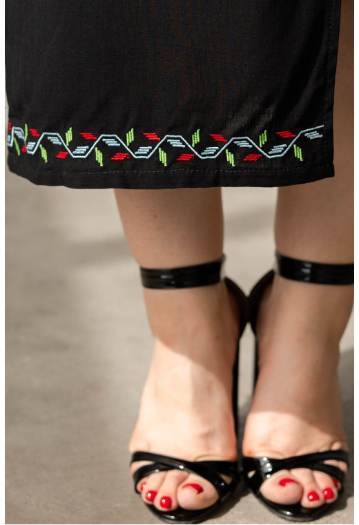 Чорна сукня Україна з вишивкою - 773435. Maritel. Зображення 4 Чорна сукня Україна з вишивкою - 773435. Maritel. Зображення 4