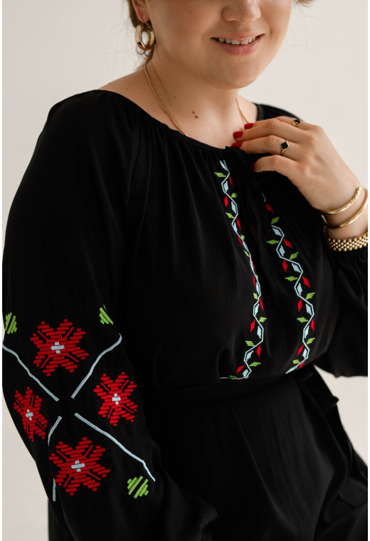 Чорна сукня Україна з вишивкою - 773435. Maritel. Зображення 2 Чорна сукня Україна з вишивкою - 773435. Maritel. Зображення 2