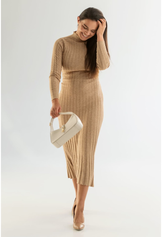 Бежеве в'язане плаття — 576850. Maritel. Зображення 1 Бежеве в'язане плаття — 576850. Maritel. Зображення 1