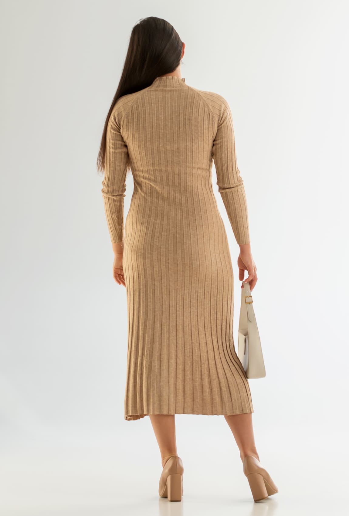 Бежеве в'язане плаття  —  576850. Maritel. Зображення 3 Бежеве в'язане плаття  —  576850. Maritel. Зображення 3