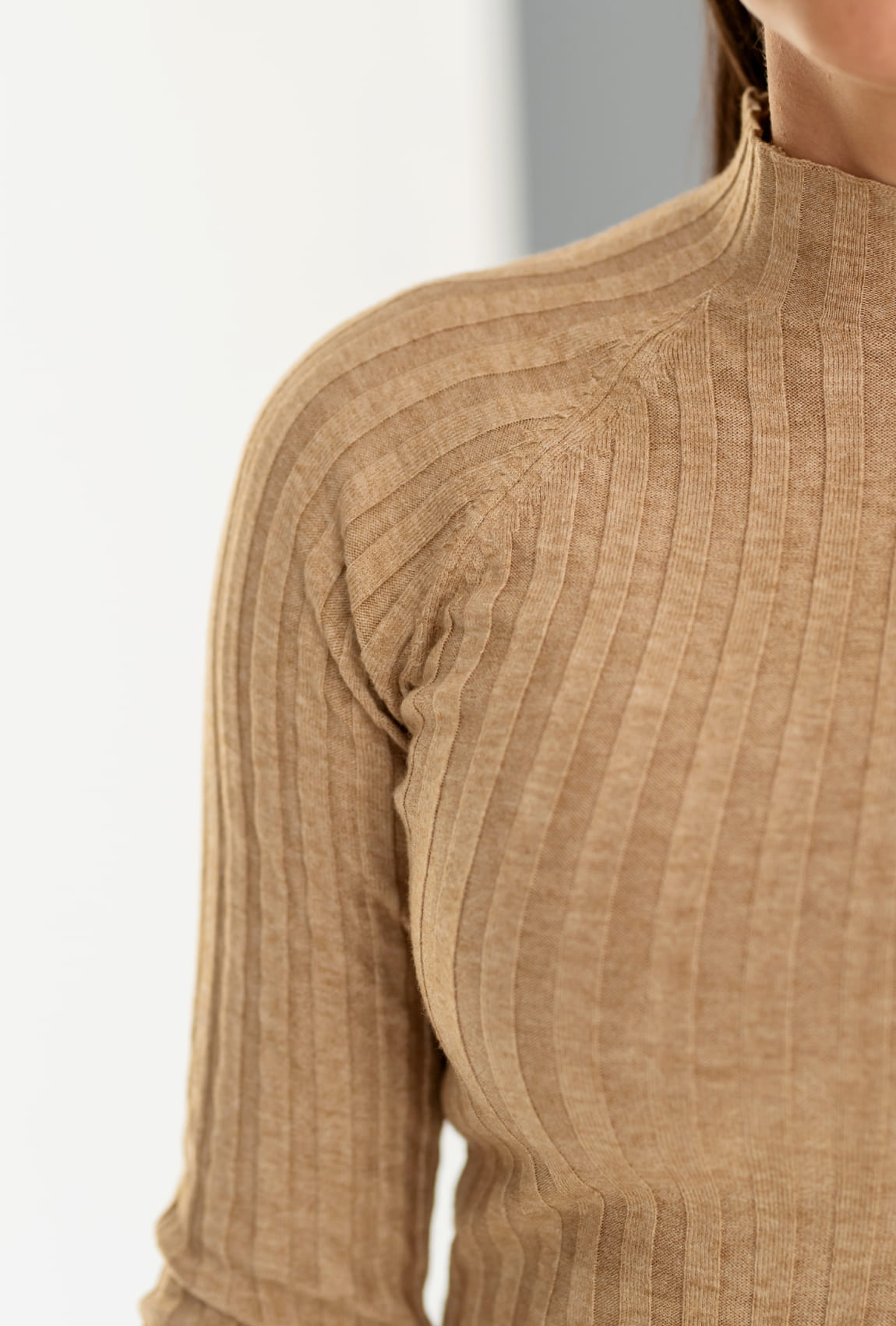 Бежеве в'язане плаття  —  576850. Maritel. Зображення 4 Бежеве в'язане плаття  —  576850. Maritel. Зображення 4