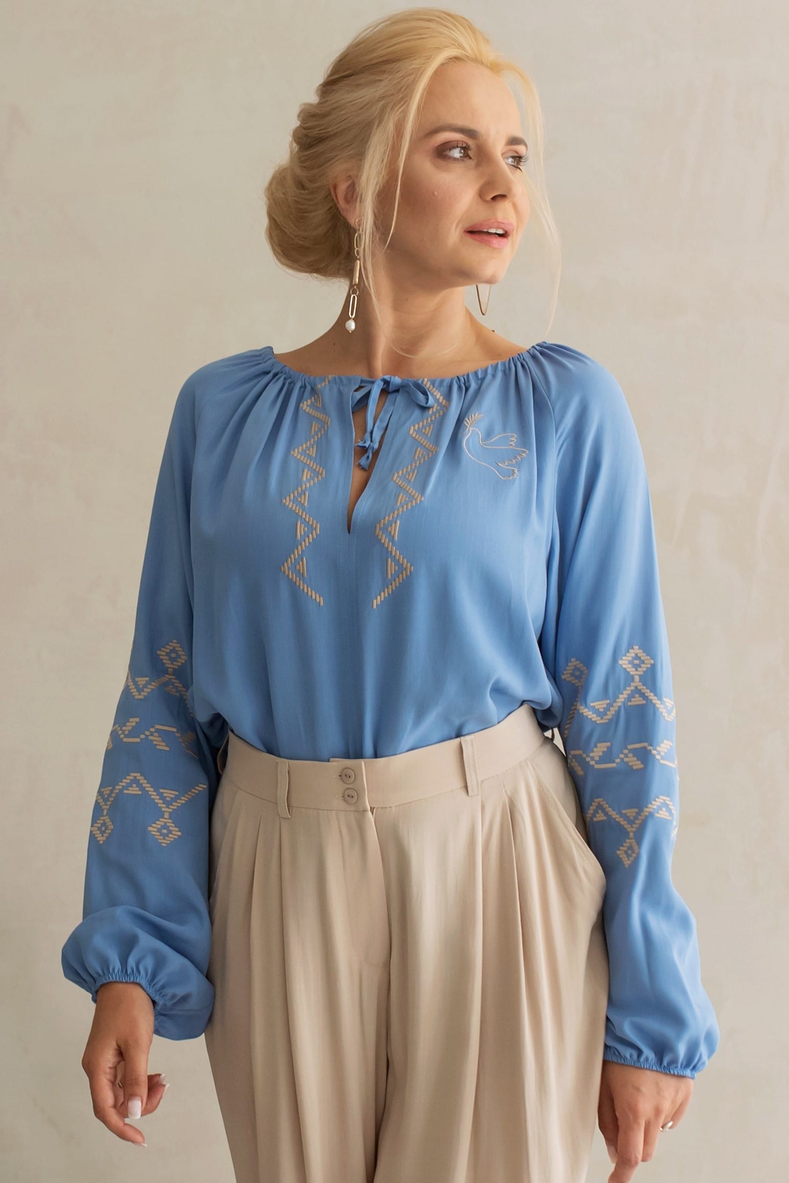 Блакитна вишиванка Україна — 433496. Maritel Блакитна вишиванка Україна — 433496. Maritel