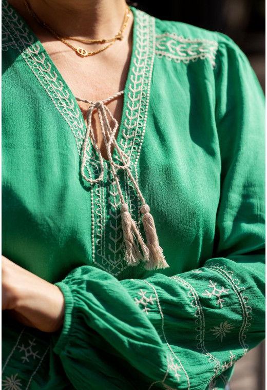 Зеленая вышиванка — 295588. Maritel. Изображенние 1 Зеленая вышиванка — 295588. Maritel. Изображенние 1