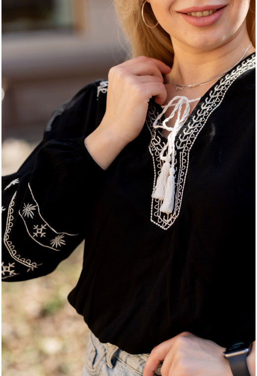 Черная Вышиванка — 235262. Maritel. Изображенние 1 Черная Вышиванка — 235262. Maritel. Изображенние 1